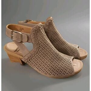 Earth Women's 8.5 Ivy Syrah Slingback Sandal Block Heel Open Toe Taupe Grey